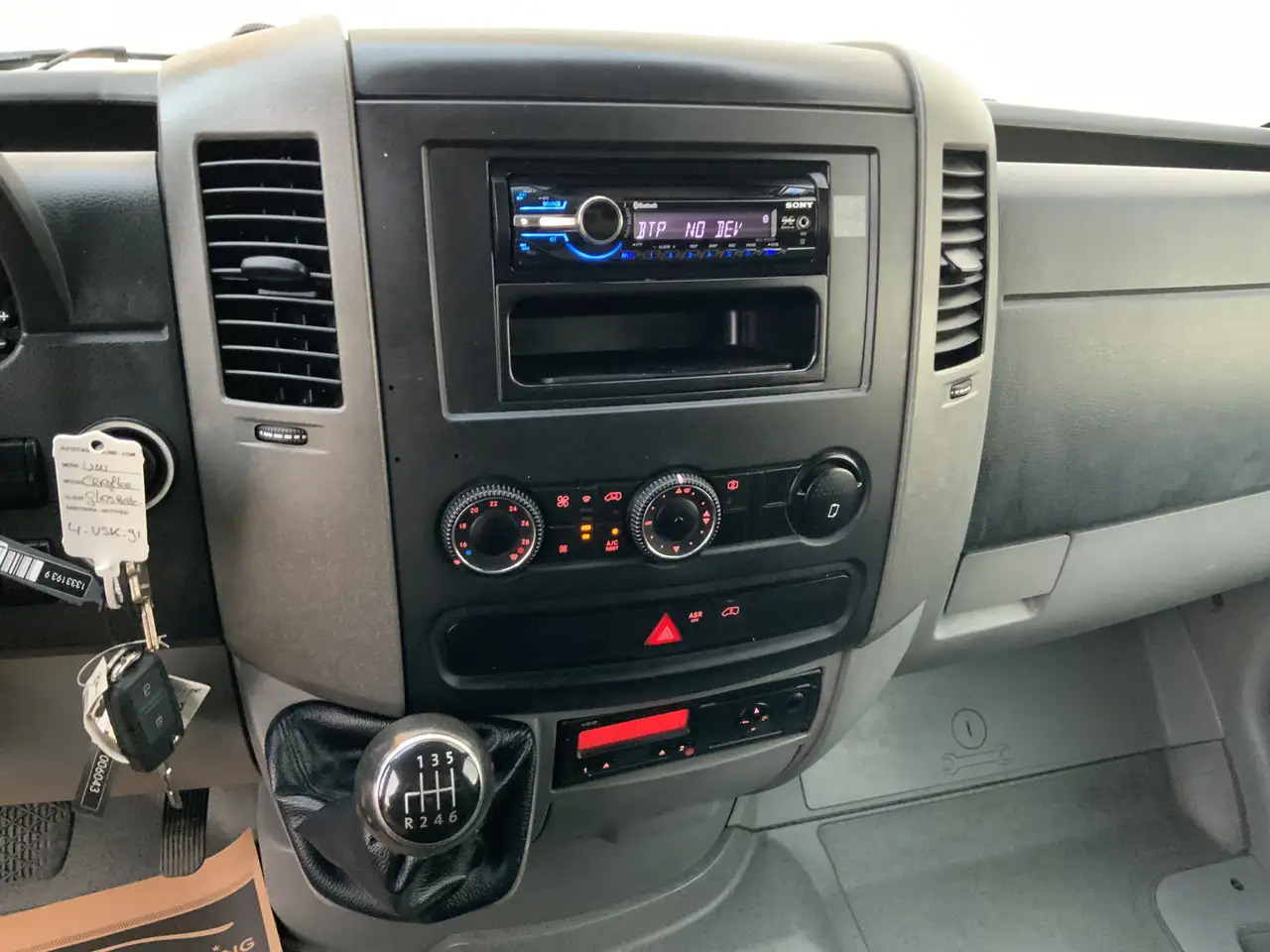 Volkswagen Crafter 35 2.0 TDI L3H1 Glasresteel Airco Cruise 3 Zits UI - الشاحنات الصغيرة صندوق مغلق, سيارة بلدية: صور 5 Volkswagen Crafter 35 2.0 TDI L3H1 Glasresteel Airco Cruise 3 Zits UI - الشاحنات الصغيرة صندوق مغلق, سيارة بلدية: صور 5