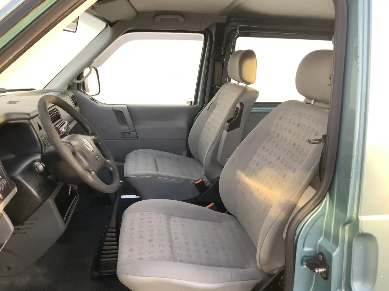 Volkswagen MARGE ! 2.5 TDI 292 Dub Cab 5 Zits Airco Cruise Tr - الشاحنات الصغيرة كابينة مزدوجة: صور 4 Volkswagen MARGE ! 2.5 TDI 292 Dub Cab 5 Zits Airco Cruise Tr - الشاحنات الصغيرة كابينة مزدوجة: صور 4