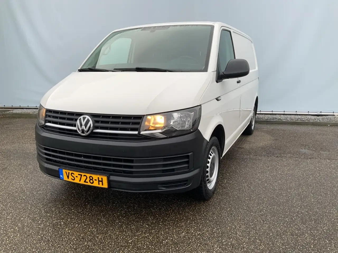فان Volkswagen T6 Transporter 2.0 TDI L1H1 Comfortline Airco Navi Trekhaak 2200: صور 1