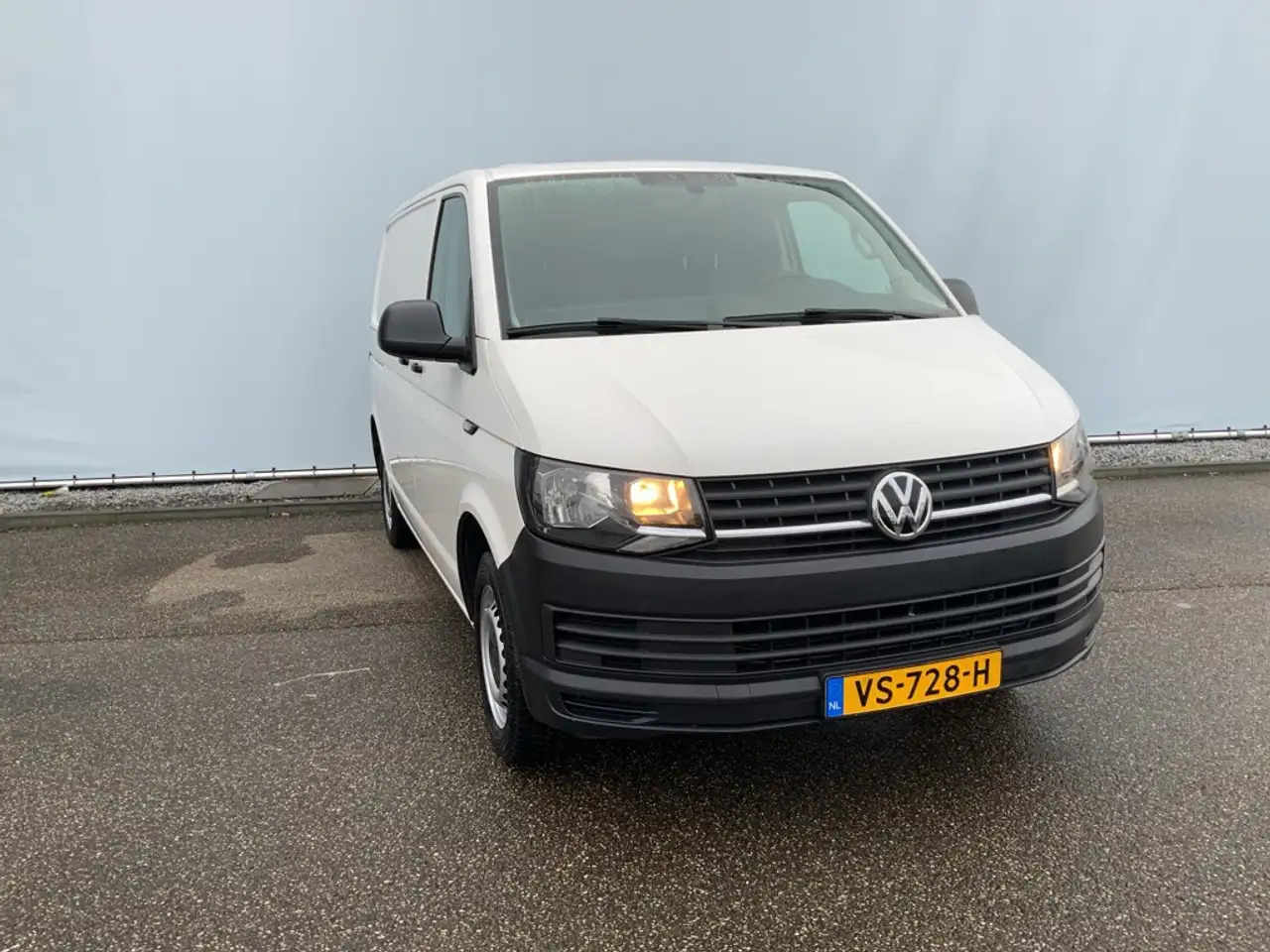 Volkswagen T6 Transporter 2.0 TDI L1H1 Comfortline Airco Navi Trekhaak 2200 - فان: صور 3 Volkswagen T6 Transporter 2.0 TDI L1H1 Comfortline Airco Navi Trekhaak 2200 - فان: صور 3