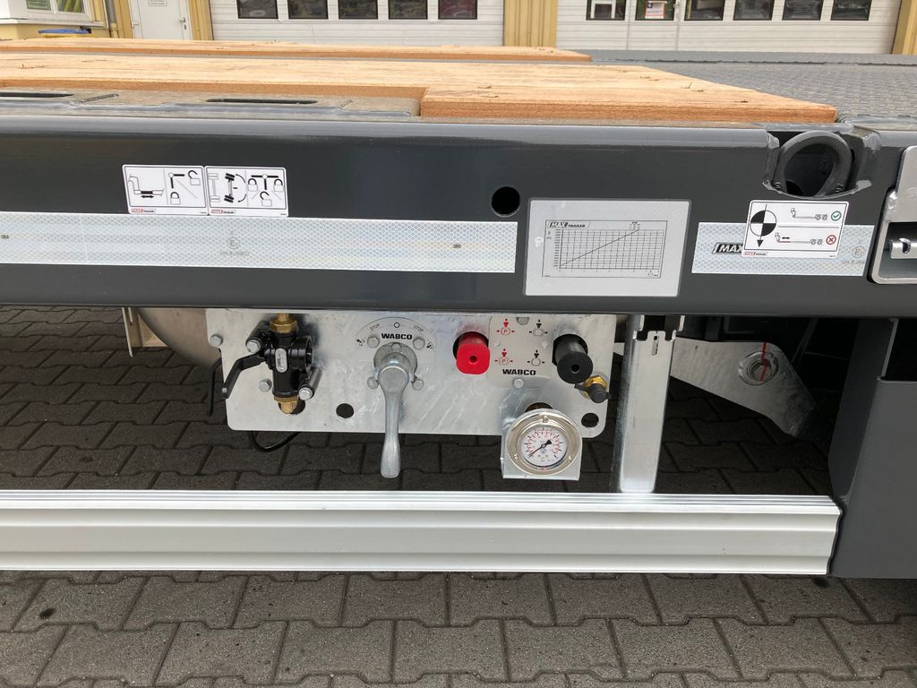 Faymonville MAX Trailer 4-Achs-Tele-Semi-nachlaufgelenkt - عربة مسطحة منخفضة نصف مقطورة: صور 4 Faymonville MAX Trailer 4-Achs-Tele-Semi-nachlaufgelenkt - عربة مسطحة منخفضة نصف مقطورة: صور 4