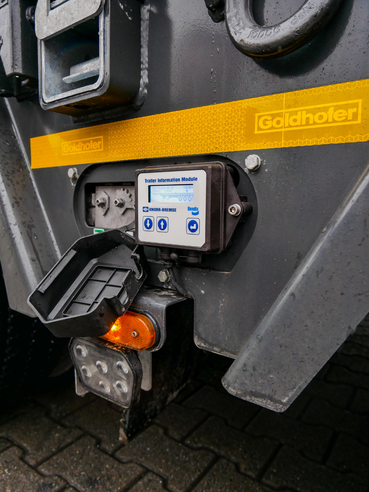 Goldhofer 5-Achs-Tele-Semi mit hydr. Rampen MPA - عربة مسطحة منخفضة نصف مقطورة: صور 2 Goldhofer 5-Achs-Tele-Semi mit hydr. Rampen MPA - عربة مسطحة منخفضة نصف مقطورة: صور 2