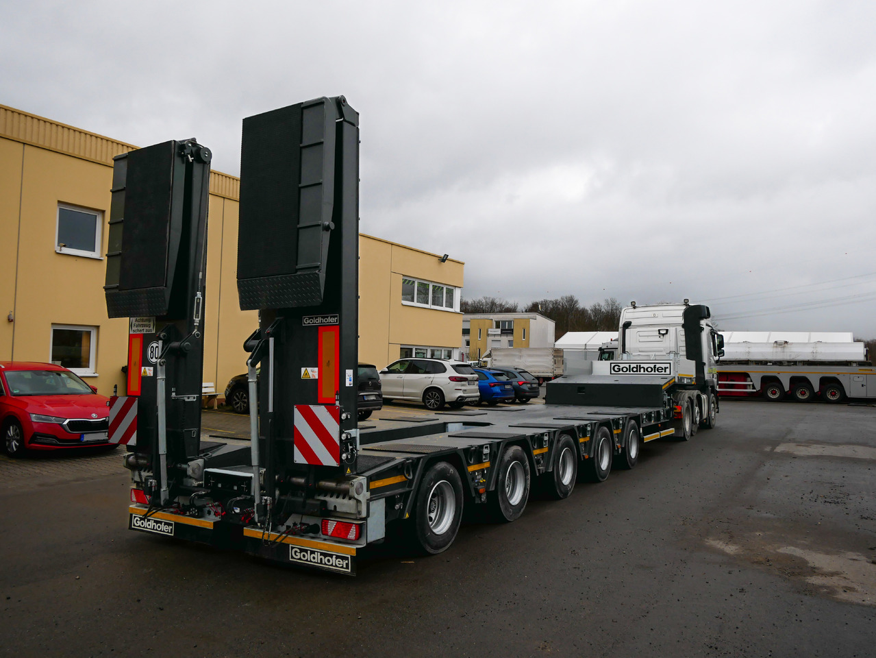 Goldhofer 5-Achs-Tele-Semi mit hydr. Rampen MPA - عربة مسطحة منخفضة نصف مقطورة: صور 4 Goldhofer 5-Achs-Tele-Semi mit hydr. Rampen MPA - عربة مسطحة منخفضة نصف مقطورة: صور 4