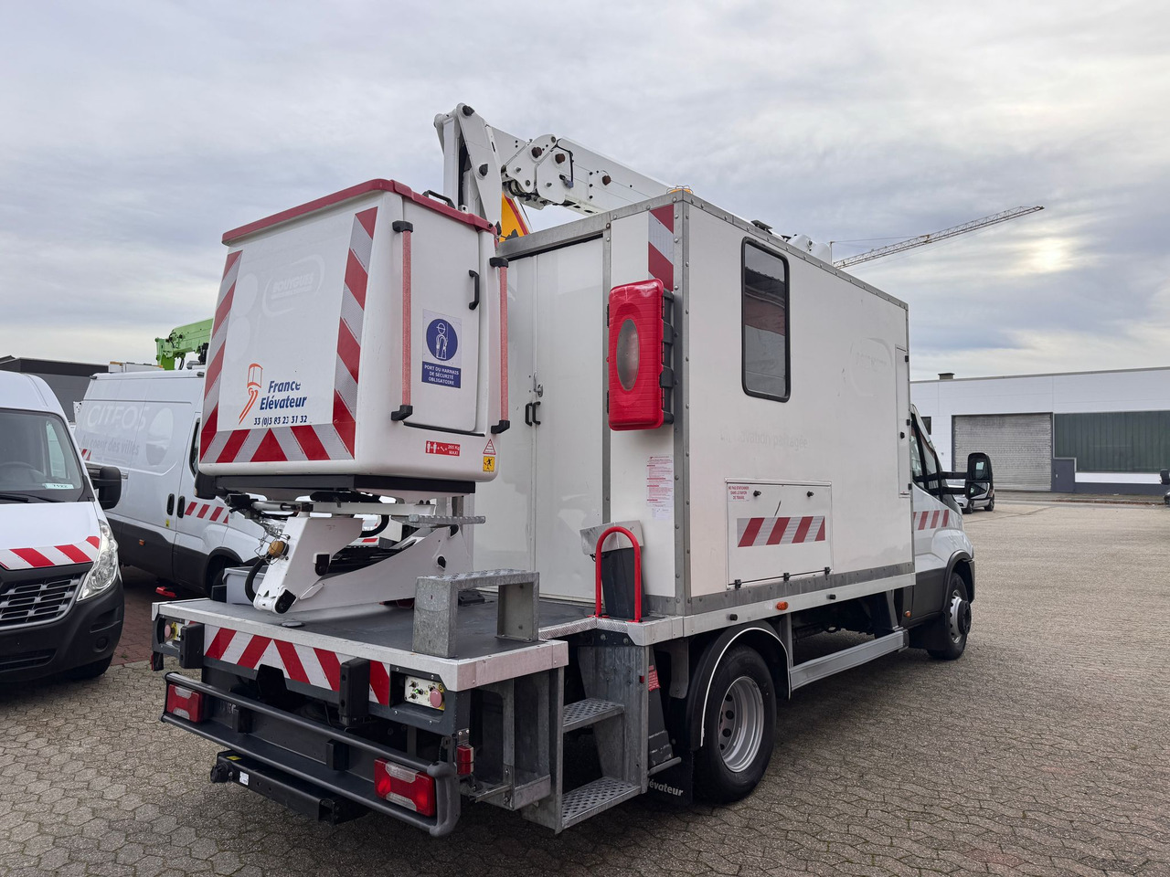 IVECO Daily 70C18 Hubarbeitsbühne Steiger France Elevateur 172 CPL EURO 6C - مصاعد الازدهار محمولة على شاحنة: صور 4 IVECO Daily 70C18 Hubarbeitsbühne Steiger France Elevateur 172 CPL EURO 6C - مصاعد الازدهار محمولة على شاحنة: صور 4