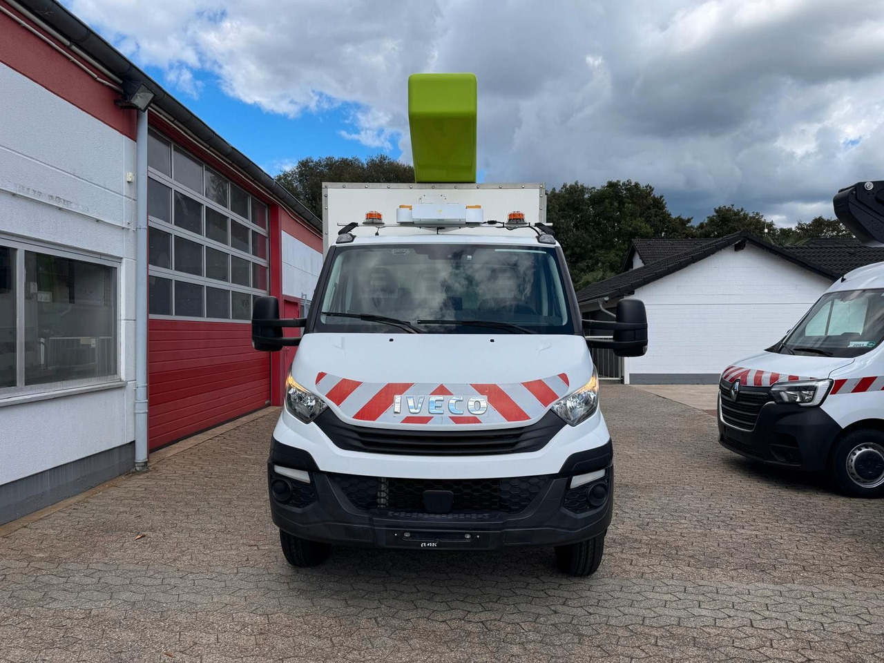 Iveco 70C18 Hubarbeitsbühne France Elevateur 172 CPL - مصاعد الازدهار محمولة على شاحنة: صور 2 Iveco 70C18 Hubarbeitsbühne France Elevateur 172 CPL - مصاعد الازدهار محمولة على شاحنة: صور 2