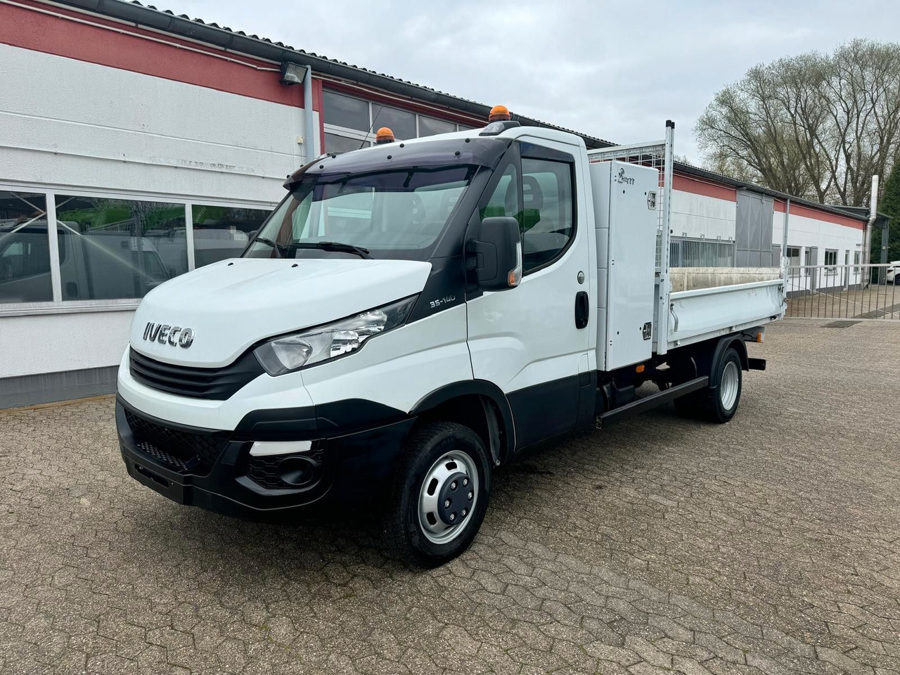 Iveco Daily 35C14 Kipper EURO 6 - قلاب صغير: صور 1 Iveco Daily 35C14 Kipper EURO 6 - قلاب صغير: صور 1