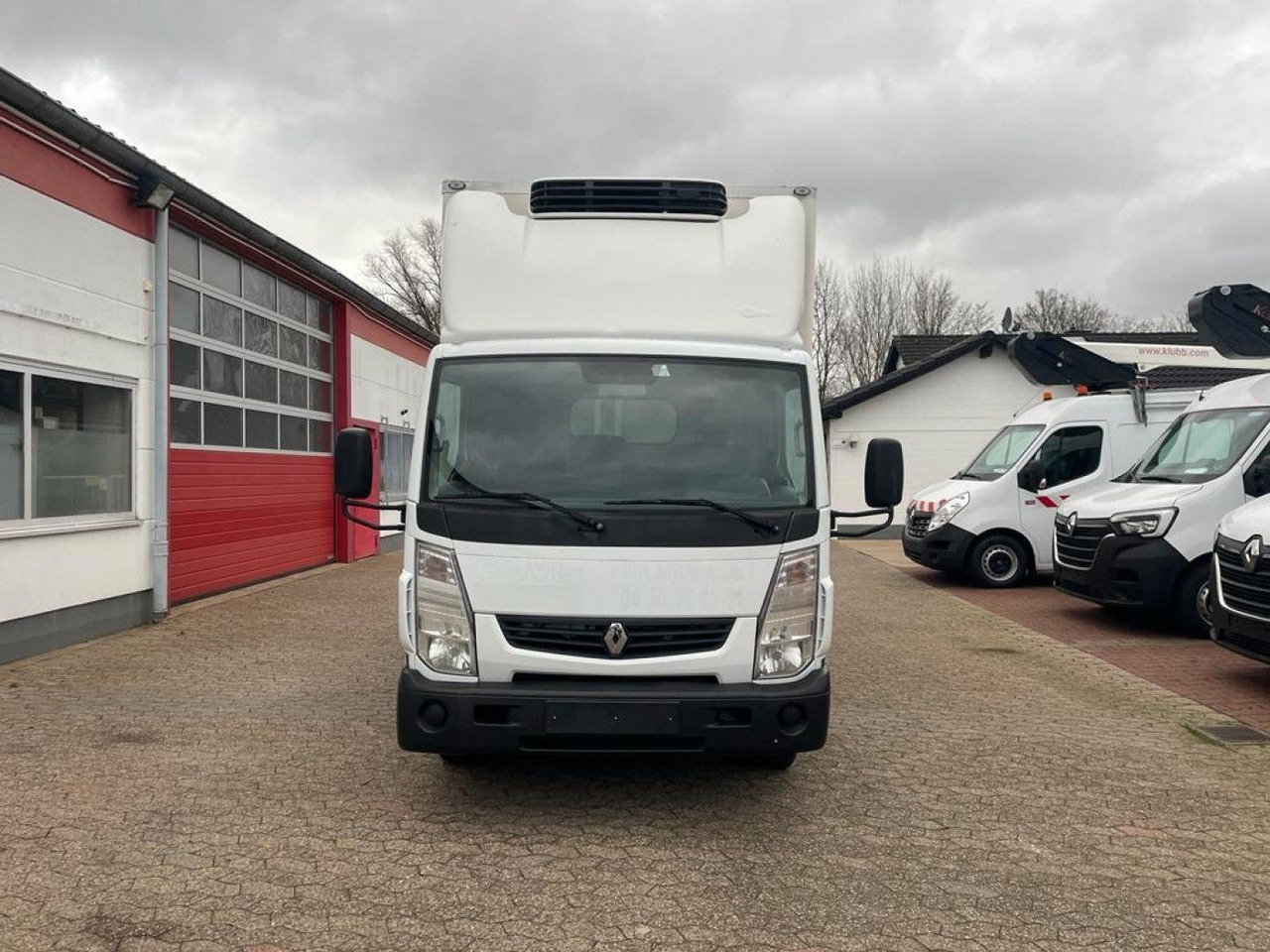 Renault Maxity Tiefkühlkoffer Multi-Temp Ladebordwand - الشاحنات الصغيرة المبردة: صور 2 Renault Maxity Tiefkühlkoffer Multi-Temp Ladebordwand - الشاحنات الصغيرة المبردة: صور 2