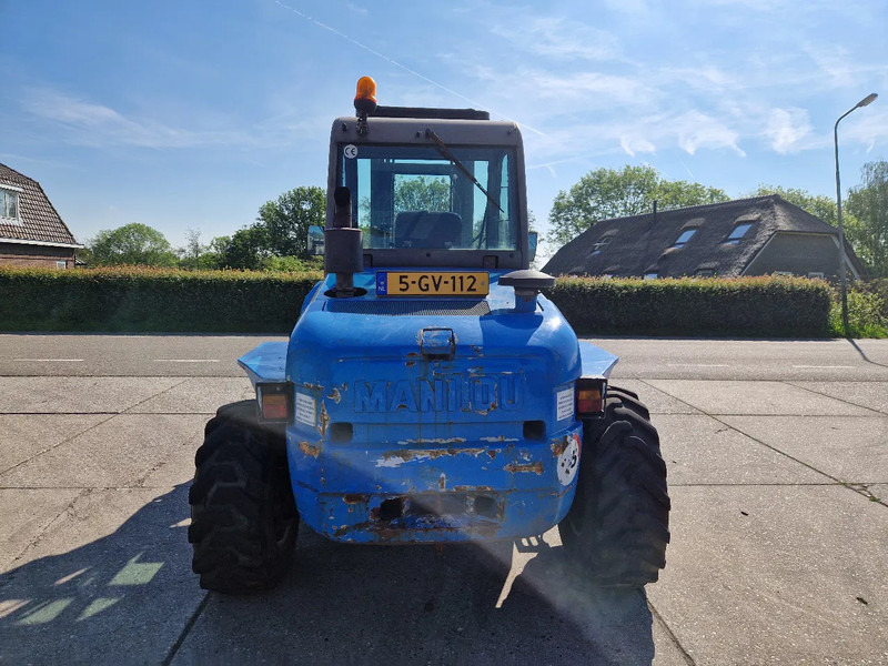 Manitou M50-4, 4X4 ruwterreinheftruck - شاحنات الطرق الوعرة: صور 4 Manitou M50-4, 4X4 ruwterreinheftruck - شاحنات الطرق الوعرة: صور 4