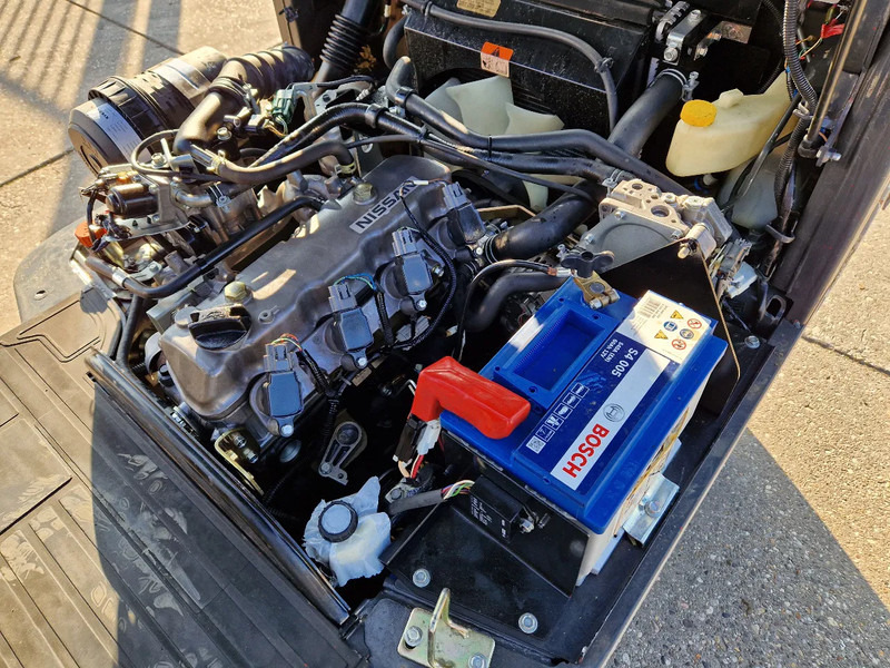 Nissan 1.8 ton LPG triplomast - رافعة شوكية تعمل بالغاز: صور 4 Nissan 1.8 ton LPG triplomast - رافعة شوكية تعمل بالغاز: صور 4