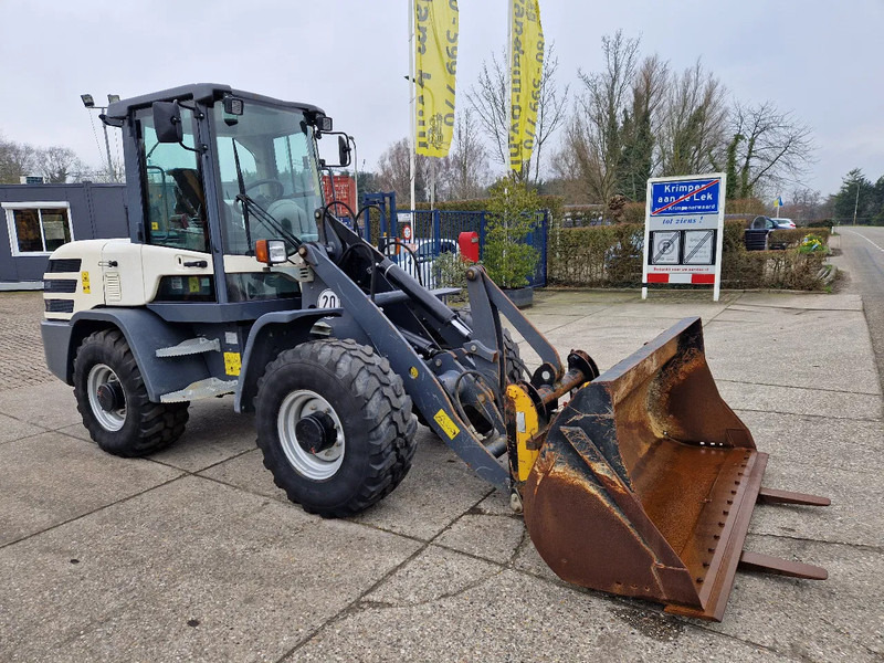 Terex TL80 met 1704 uur - اللودر بعجل: صور 2 Terex TL80 met 1704 uur - اللودر بعجل: صور 2