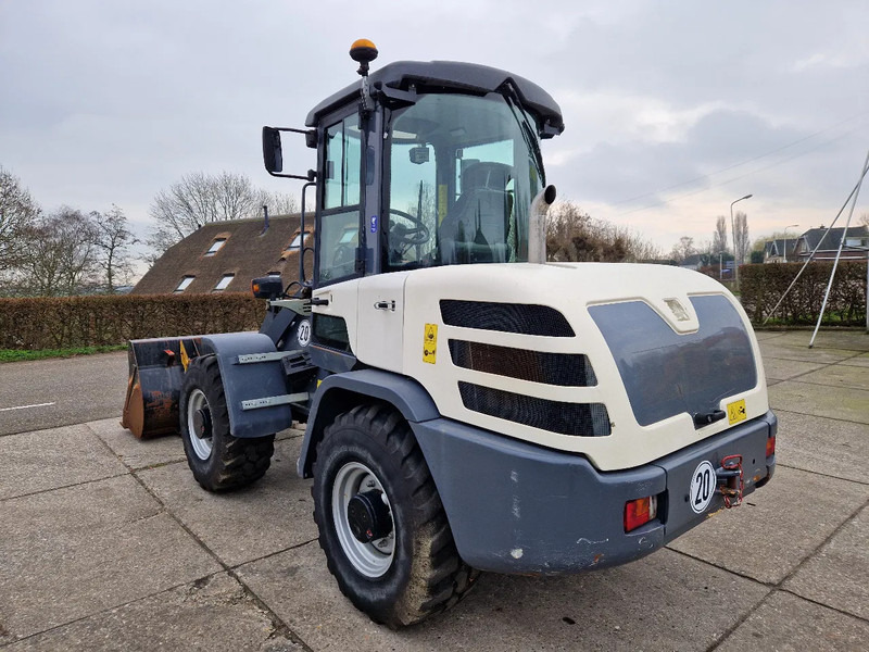 Terex TL80 met 1704 uur - اللودر بعجل: صور 4 Terex TL80 met 1704 uur - اللودر بعجل: صور 4