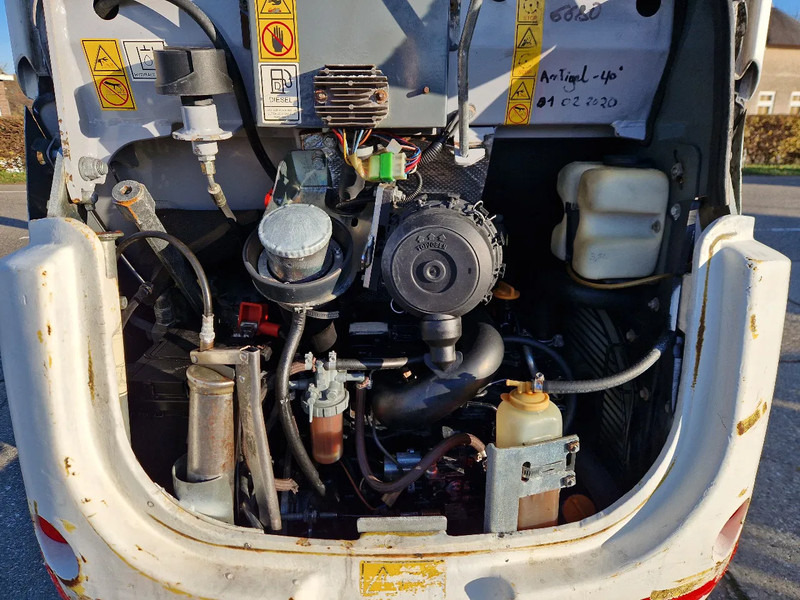 WACKER NEUSON 2404RD kan op een helling draaien - حفارة مصغرة: صور 5 WACKER NEUSON 2404RD kan op een helling draaien - حفارة مصغرة: صور 5