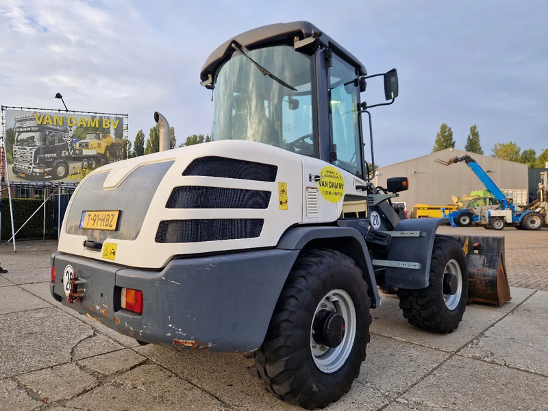 Yanmar / Terex TL80 met NL kenteken very low hours! - اللودر بعجل: صور 4 Yanmar / Terex TL80 met NL kenteken very low hours! - اللودر بعجل: صور 4