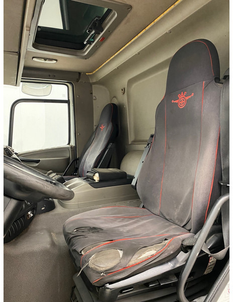 بصندوق مغلق شاحنة DAF CF75.250 - damaged engine: صور 9