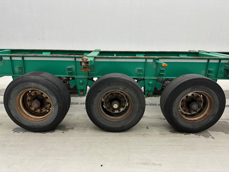 Fruehauf Skelet 2 x 20-40 ft - شاحنات الحاويات/ جسم علوي قابل للتغيير نصف مقطورة: صور 4 Fruehauf Skelet 2 x 20-40 ft - شاحنات الحاويات/ جسم علوي قابل للتغيير نصف مقطورة: صور 4