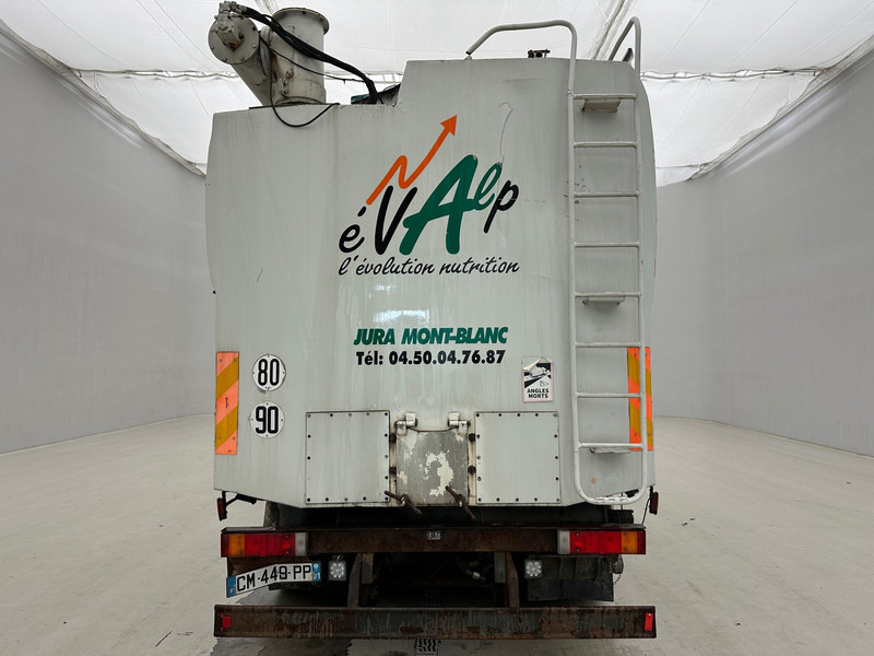Iveco Eurotrakker 450 - شاحنة صهريج: صور 5 Iveco Eurotrakker 450 - شاحنة صهريج: صور 5