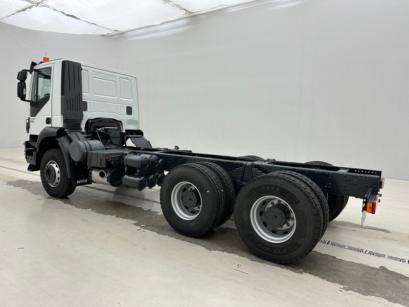 الشاسيه شاحنة جديد Iveco Trakker 380 - 6x4: صور 8