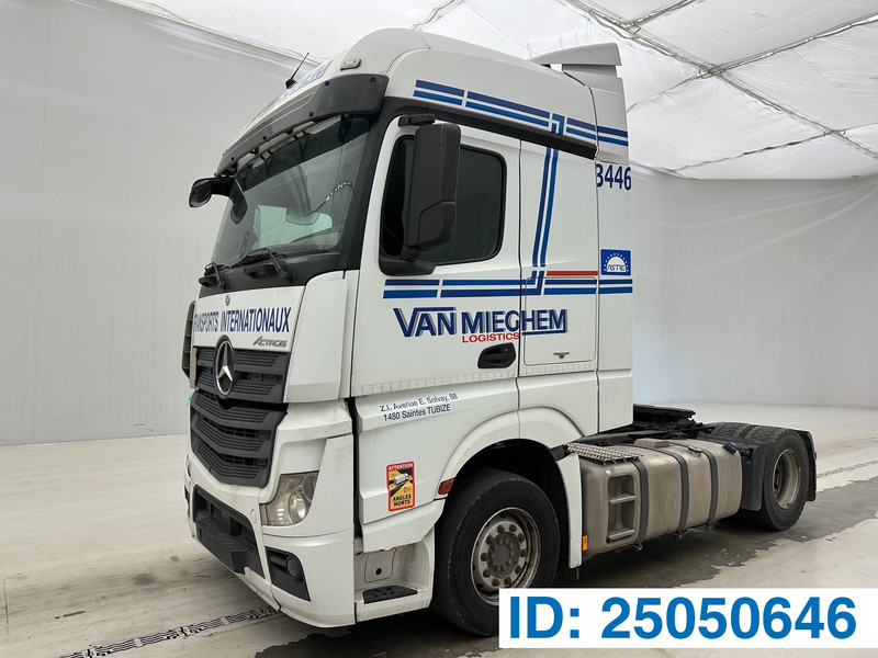 Mercedes-Benz Actros 1842 - شاحنة جرار: صور 1 Mercedes-Benz Actros 1842 - شاحنة جرار: صور 1