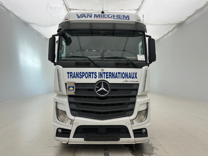 Mercedes-Benz Actros 1842 - شاحنة جرار: صور 2 Mercedes-Benz Actros 1842 - شاحنة جرار: صور 2