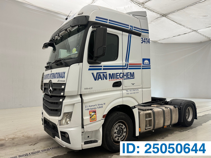 Mercedes-Benz Actros 1842 - شاحنة جرار: صور 1 Mercedes-Benz Actros 1842 - شاحنة جرار: صور 1