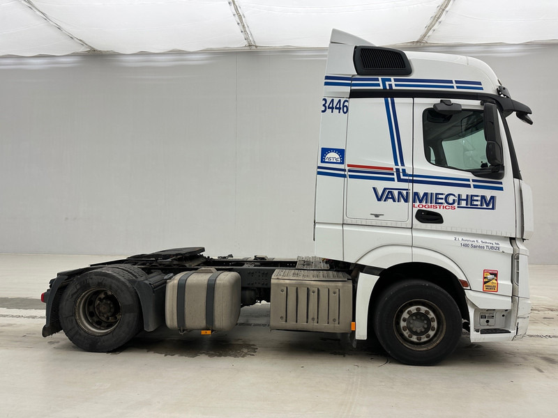 Mercedes-Benz Actros 1842 - شاحنة جرار: صور 4 Mercedes-Benz Actros 1842 - شاحنة جرار: صور 4