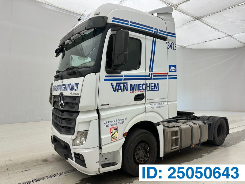 Mercedes-Benz Actros 1842 - شاحنة جرار: صور 1 Mercedes-Benz Actros 1842 - شاحنة جرار: صور 1