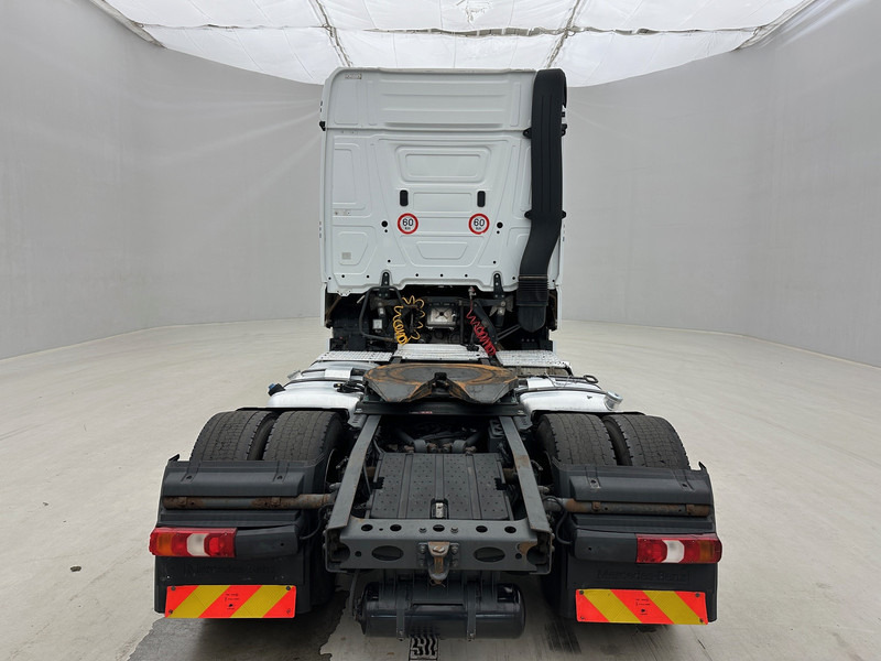 Mercedes-Benz Actros 1842 - شاحنة جرار: صور 5 Mercedes-Benz Actros 1842 - شاحنة جرار: صور 5