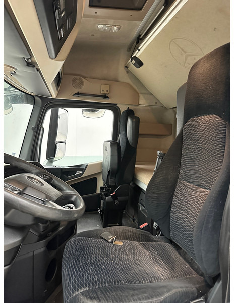 شاحنة جرار Mercedes-Benz Actros 1842: صور 10