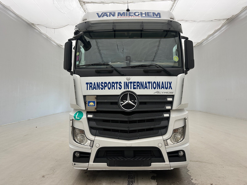 Mercedes-Benz Actros 1842 - شاحنة جرار: صور 2 Mercedes-Benz Actros 1842 - شاحنة جرار: صور 2