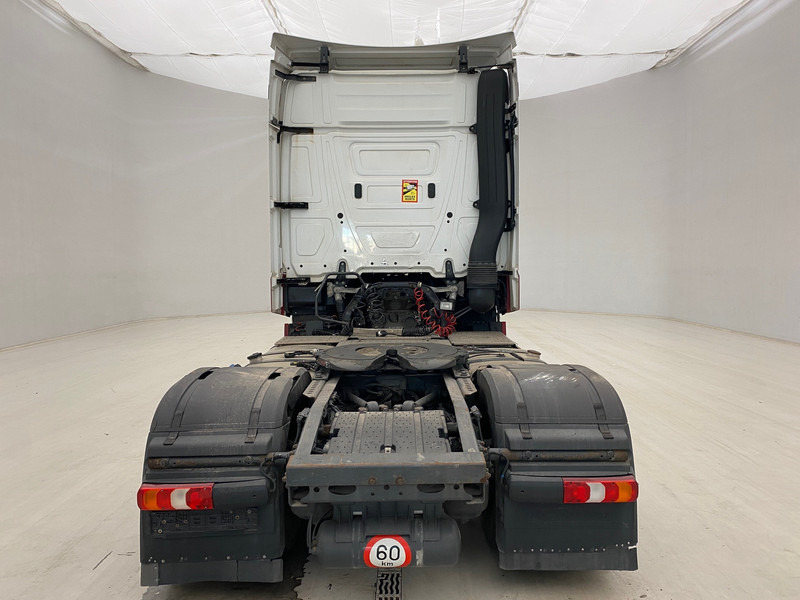 Mercedes-Benz Actros 1942 - شاحنة جرار: صور 5 Mercedes-Benz Actros 1942 - شاحنة جرار: صور 5