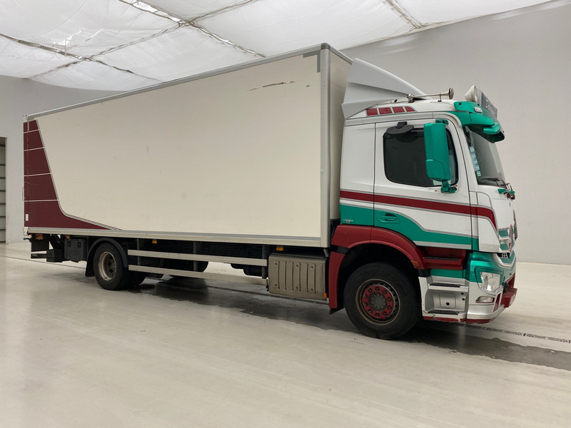 Mercedes-Benz Antos 1832 - بصندوق مغلق شاحنة: صور 3 Mercedes-Benz Antos 1832 - بصندوق مغلق شاحنة: صور 3