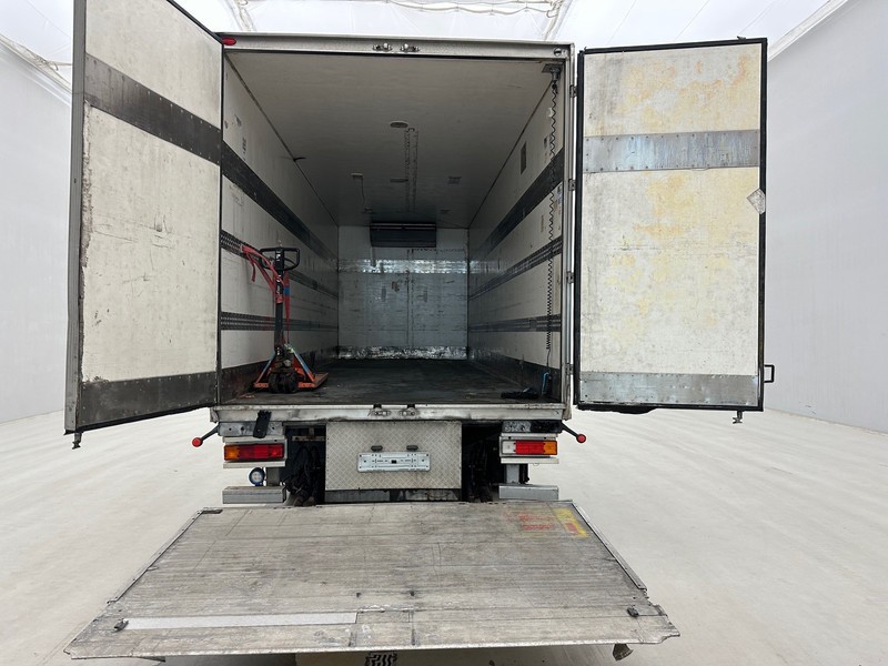 Mercedes-Benz Axor 1824 - مبردة شاحنة: صور 5 Mercedes-Benz Axor 1824 - مبردة شاحنة: صور 5