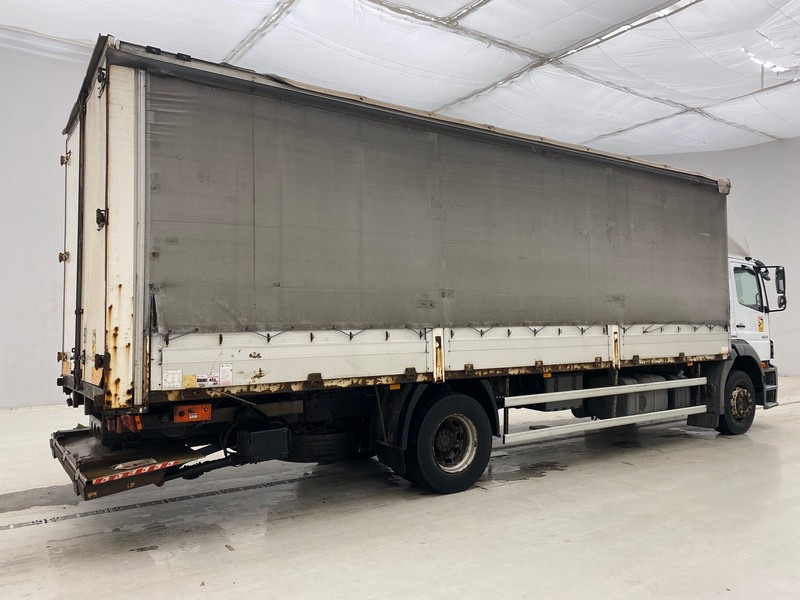 Mercedes-Benz Axor 1824 - شاحنة ستارة: صور 4 Mercedes-Benz Axor 1824 - شاحنة ستارة: صور 4