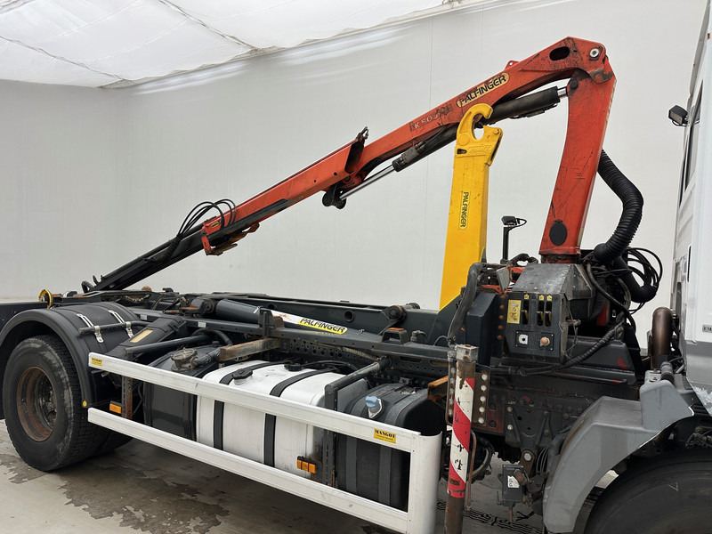 Mercedes-Benz Axor 1824 - شاحنة ذات الخطاف, شاحنة كرين: صور 4 Mercedes-Benz Axor 1824 - شاحنة ذات الخطاف, شاحنة كرين: صور 4