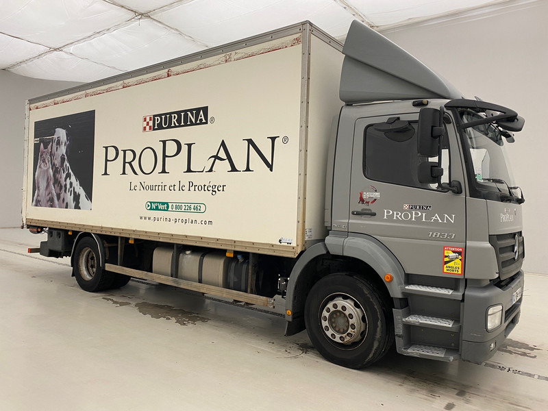 Mercedes-Benz Axor 1833 - بصندوق مغلق شاحنة: صور 3 Mercedes-Benz Axor 1833 - بصندوق مغلق شاحنة: صور 3