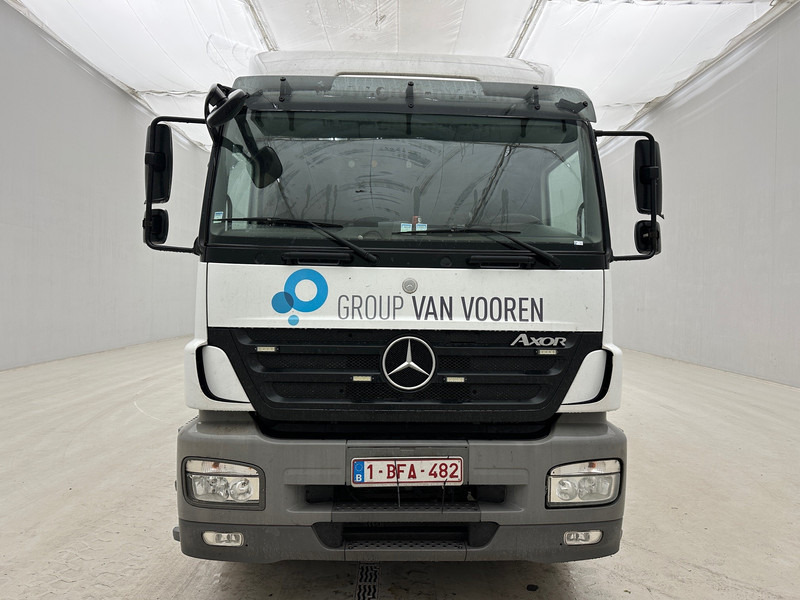 Mercedes-Benz Axor 1833 - بصندوق مغلق شاحنة: صور 2 Mercedes-Benz Axor 1833 - بصندوق مغلق شاحنة: صور 2