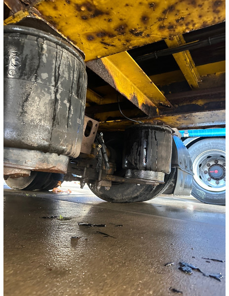 Trax Low bed trailer - عربة مسطحة منخفضة نصف مقطورة: صور 4 Trax Low bed trailer - عربة مسطحة منخفضة نصف مقطورة: صور 4