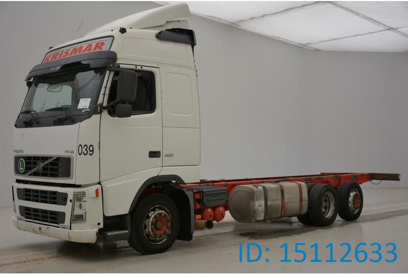 Volvo FH12.380 - 6x2 Globetrotter - الشاسيه شاحنة: صور 1 Volvo FH12.380 - 6x2 Globetrotter - الشاسيه شاحنة: صور 1