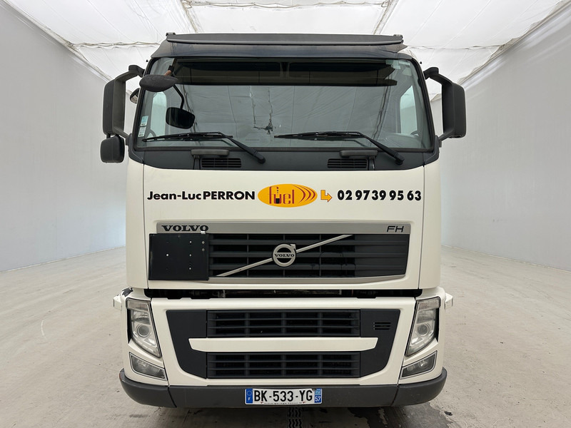 Volvo FH420 - 6x2 - شاحنة صهريج: صور 2 Volvo FH420 - 6x2 - شاحنة صهريج: صور 2