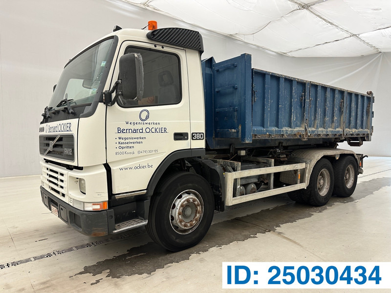 Volvo FM12.380 - 6x4 - شاحنة ذات الخطاف: صور 1 Volvo FM12.380 - 6x4 - شاحنة ذات الخطاف: صور 1