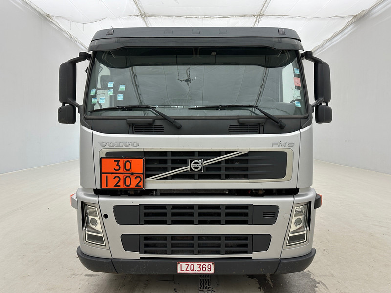 Volvo FM9.260 - شاحنة صهريج: صور 2 Volvo FM9.260 - شاحنة صهريج: صور 2