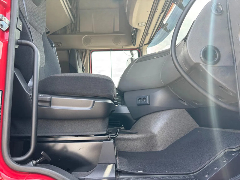 شاحنة جرار DAF XF 460 Super Spacecab Euro 6: صور 6