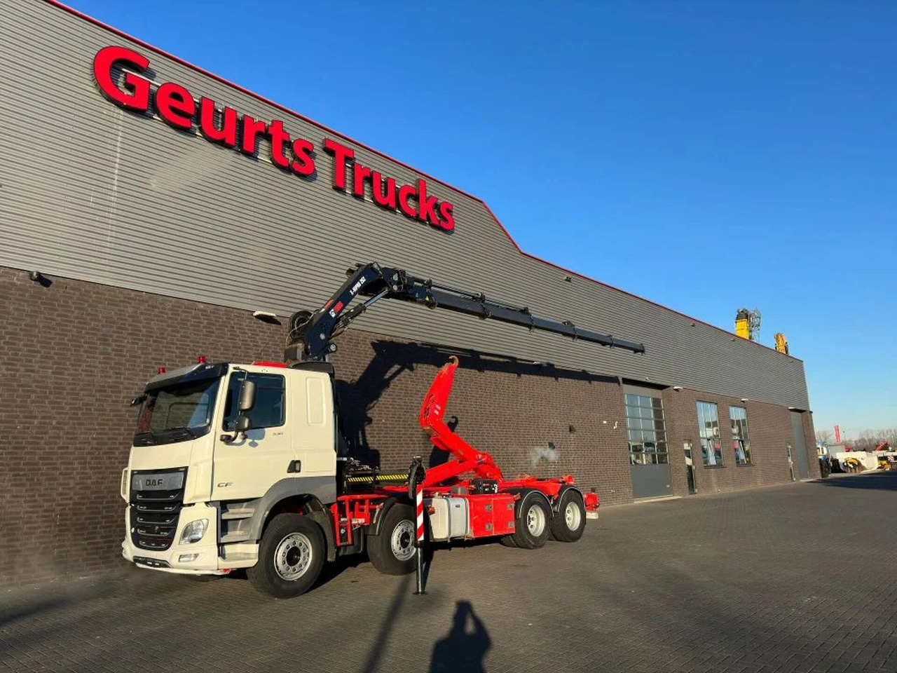 DAF CF 530 8X4 + HIAB HAAKARM + HIAB 262 EP-5 KRAAN/ - شاحنة ذات الخطاف: صور 2 DAF CF 530 8X4 + HIAB HAAKARM + HIAB 262 EP-5 KRAAN/ - شاحنة ذات الخطاف: صور 2