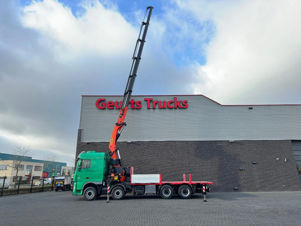 DAF XF 105.510 8X4 + PALFINGER PK 65002-SH E POWER L - شاحنة كرين: صور 4 DAF XF 105.510 8X4 + PALFINGER PK 65002-SH E POWER L - شاحنة كرين: صور 4