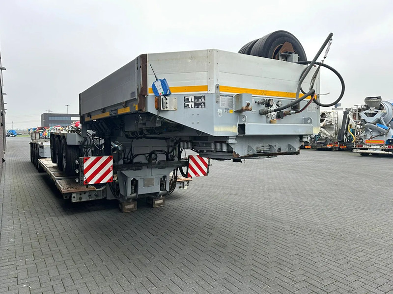 Goldhofer STHP/XLE 8 (3+5) LOWLOADER - عربة مسطحة منخفضة نصف مقطورة: صور 4 Goldhofer STHP/XLE 8 (3+5) LOWLOADER - عربة مسطحة منخفضة نصف مقطورة: صور 4