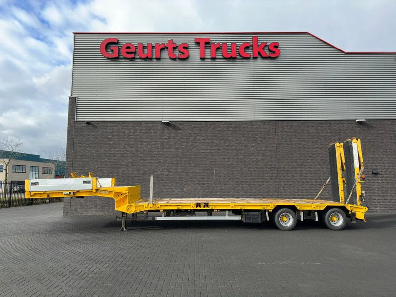 Goldhofer STZ-L2-22/80A SEMI LOWLOADER/DIEPLADER/TIEFLADER - عربة مسطحة منخفضة نصف مقطورة: صور 1 Goldhofer STZ-L2-22/80A SEMI LOWLOADER/DIEPLADER/TIEFLADER - عربة مسطحة منخفضة نصف مقطورة: صور 1