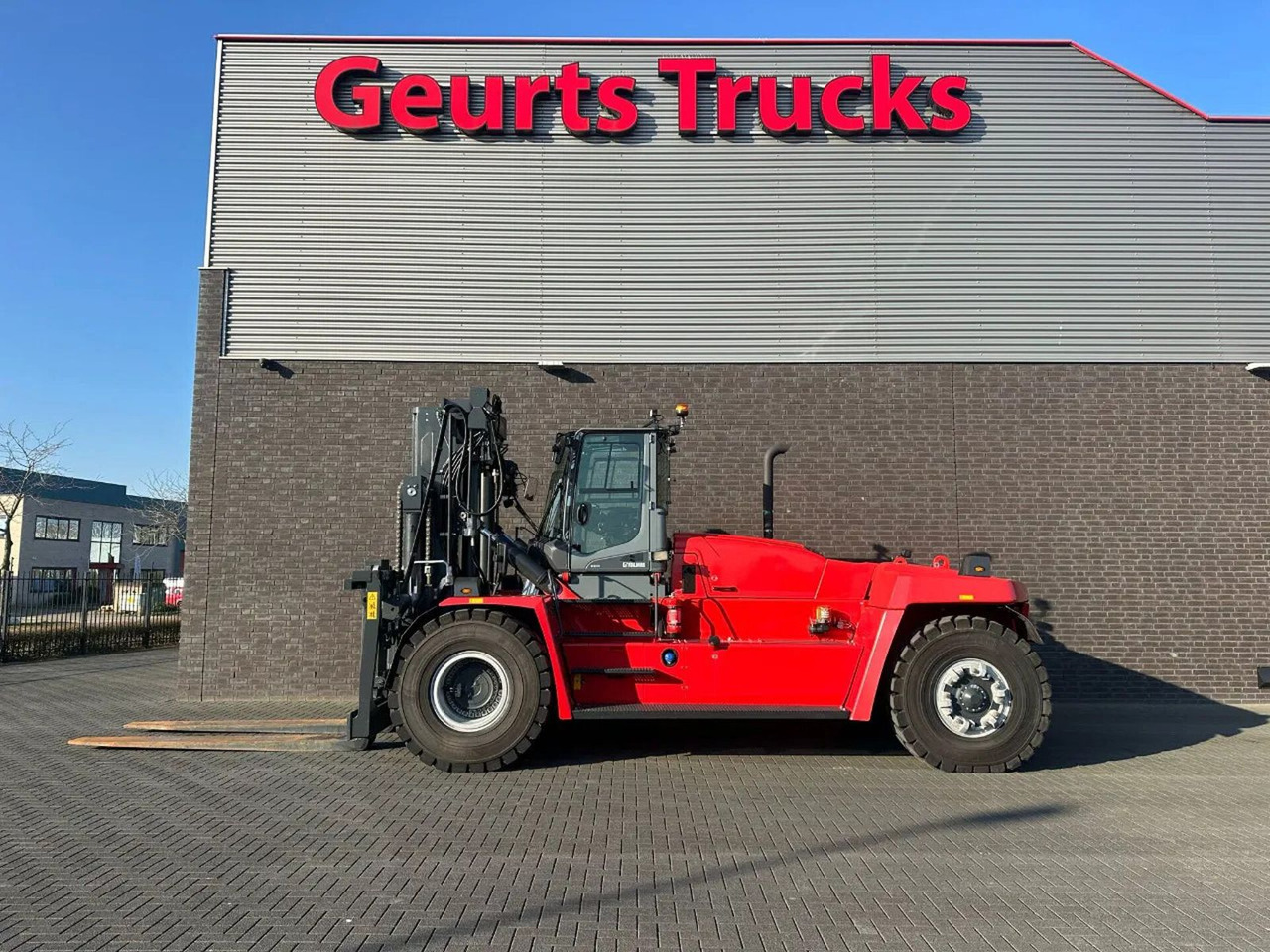 Kalmar DCG 330-12 VORKHEFTRUCK/ GABELSTAPLER/ FORKLIFT - رافعة شوكية ديزل: صور 1 Kalmar DCG 330-12 VORKHEFTRUCK/ GABELSTAPLER/ FORKLIFT - رافعة شوكية ديزل: صور 1