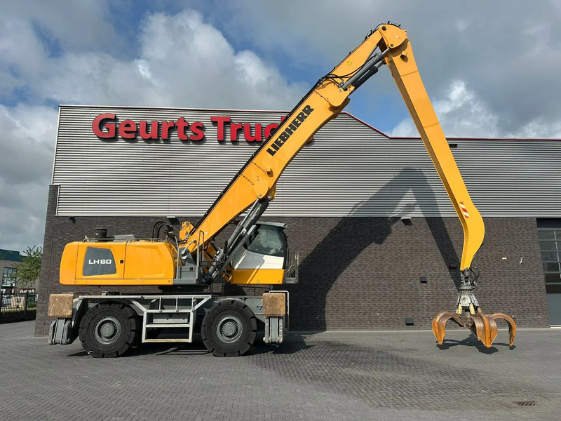 Liebherr LH 60 M LITRONIC INDUSTRY MATERIAL HANDLER/ UMSCHLAGBAGGER/ OVERSLAGKRAAN - حفارة النقل والشحن: صور 4 Liebherr LH 60 M LITRONIC INDUSTRY MATERIAL HANDLER/ UMSCHLAGBAGGER/ OVERSLAGKRAAN - حفارة النقل والشحن: صور 4
