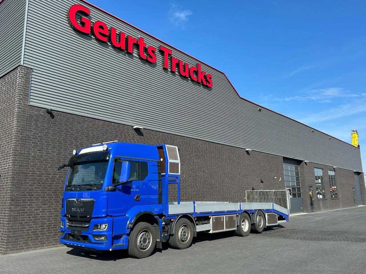 MAN TGS 35.510 8X2-6BL OPRIJWAGEN/MACHINE TRANSPORTE - شاحنة نقل سيارات شاحنة: صور 2 MAN TGS 35.510 8X2-6BL OPRIJWAGEN/MACHINE TRANSPORTE - شاحنة نقل سيارات شاحنة: صور 2