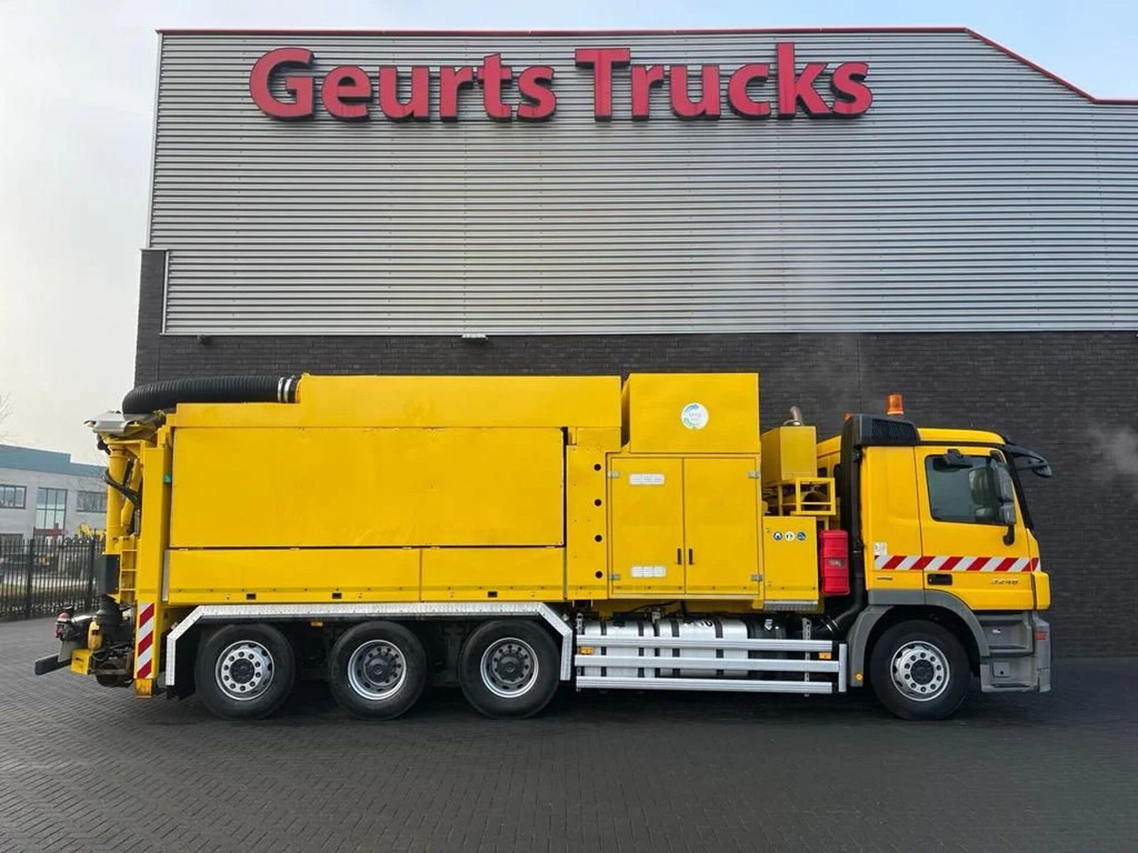 Mercedes-Benz Actros 3248 8X4 TRIDEM MTS DINO 12 SAUGBAGGER/SU - فراغ شاحنة: صور 4 Mercedes-Benz Actros 3248 8X4 TRIDEM MTS DINO 12 SAUGBAGGER/SU - فراغ شاحنة: صور 4